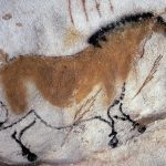 Immagine di cavallo sulle pareti di Lascaux