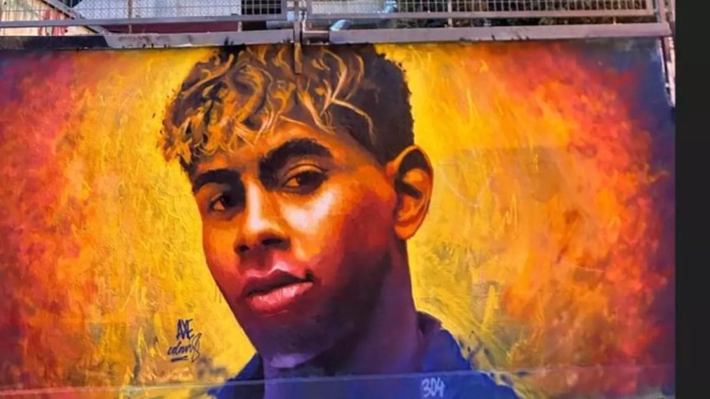 Murale di Yamine Yamal dell'artista Adrià Bosch