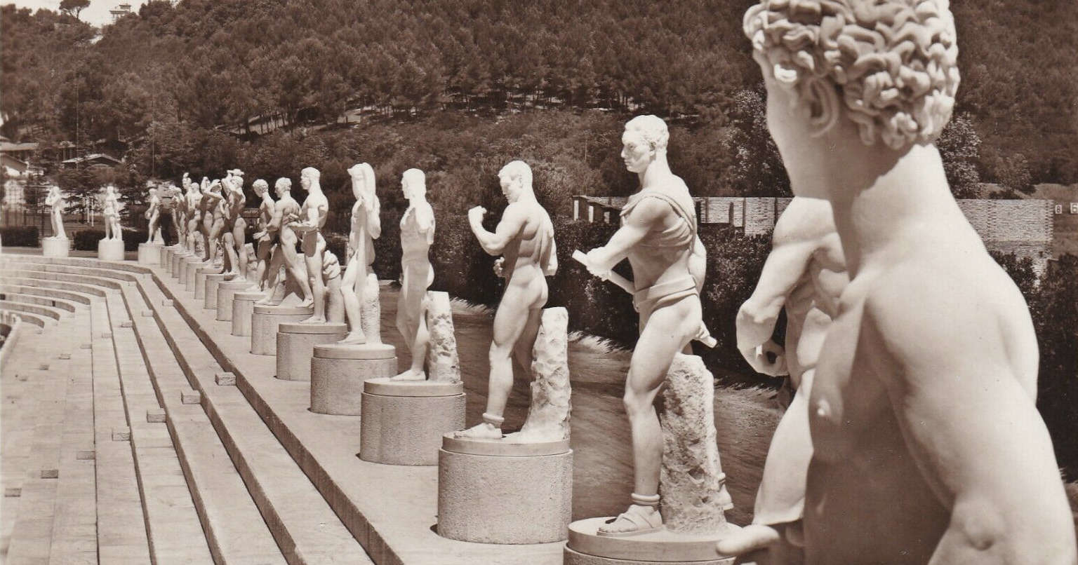 Le statue dello stadio dei marmi di Roma