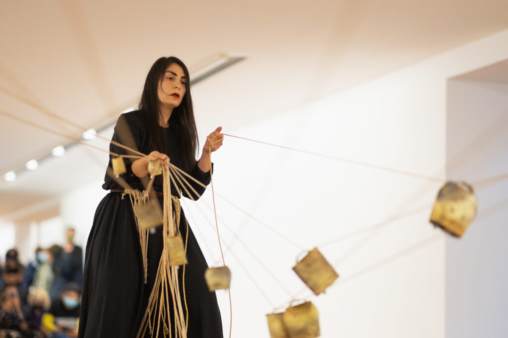 Sonallas (2021) di Monica Mura. Fugas e Interferencias. Manu Suárez © Courtesy CGAC